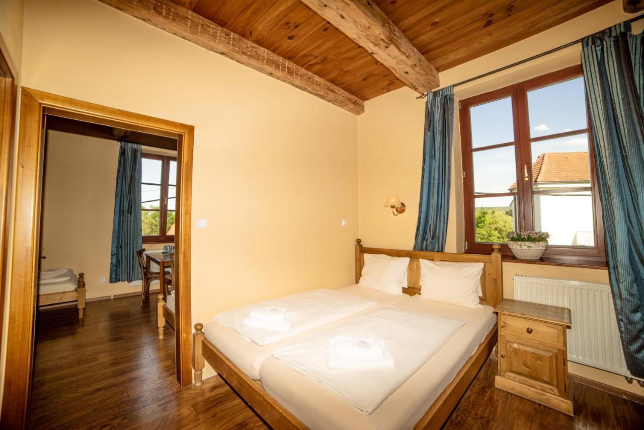 Stary Dum Hotel Cernosice Luaran gambar