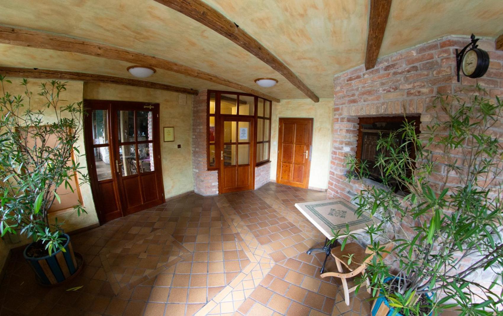 Stary Dum Hotel Cernosice Luaran gambar